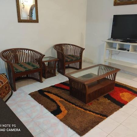 R&R Homestay Simpang Renggam Экстерьер фото