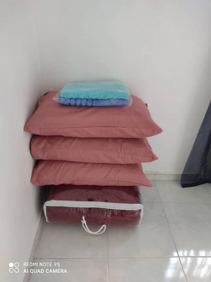 R&R Homestay Simpang Renggam Экстерьер фото